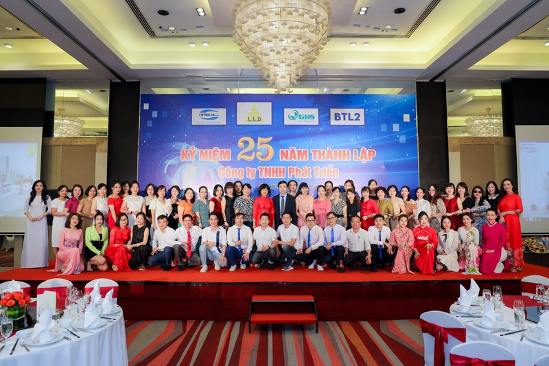 chuc-mung-le-ky-niem-25-nam-ngay-thanh-lap-cua-cong-ty-tnhh-phat-trien-va-23-nam-thanh-lap-he-thong-benh-vien-mat-hitec